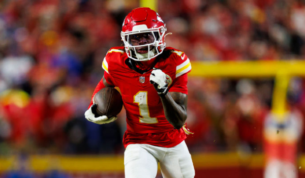 Sign up with Caesars Sportsbook promo code LABSNEWS1000 to bet on Xavier Worthy and the Chiefs vs. Eagles Super Bowl today.