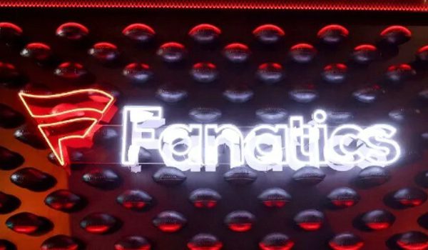 Register with the Fanatics Sportsbook promo code LABSBONUS to claim a $100 in FanCash + No Sweat Bet for each NFL and CFB game day offer.