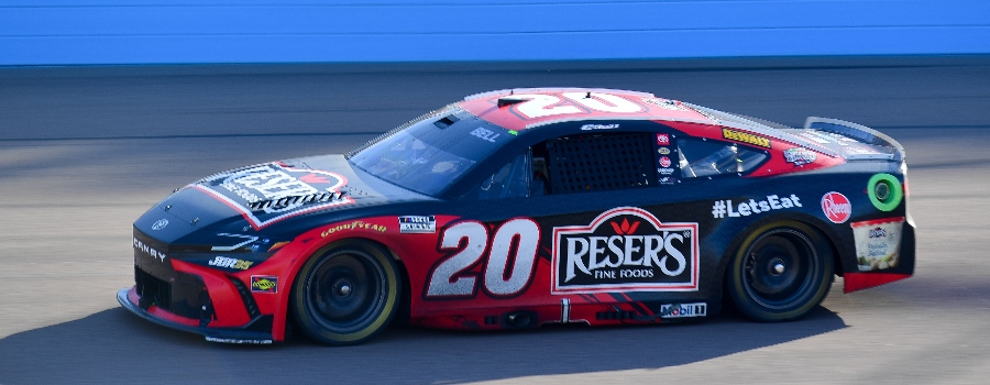 DraftKings NASCAR DFS Picks for Kansas: Fantasy NASCAR Strategy and Picks for the AdventHealth 400